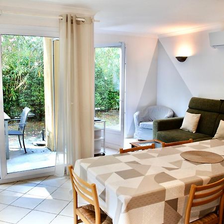 Aparthotel Domaine Des Bains Vals-les-Bains Exterior foto