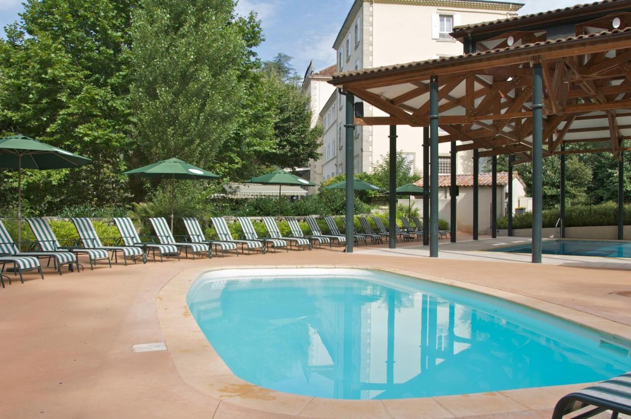 Aparthotel Domaine Des Bains Vals-les-Bains Exterior foto