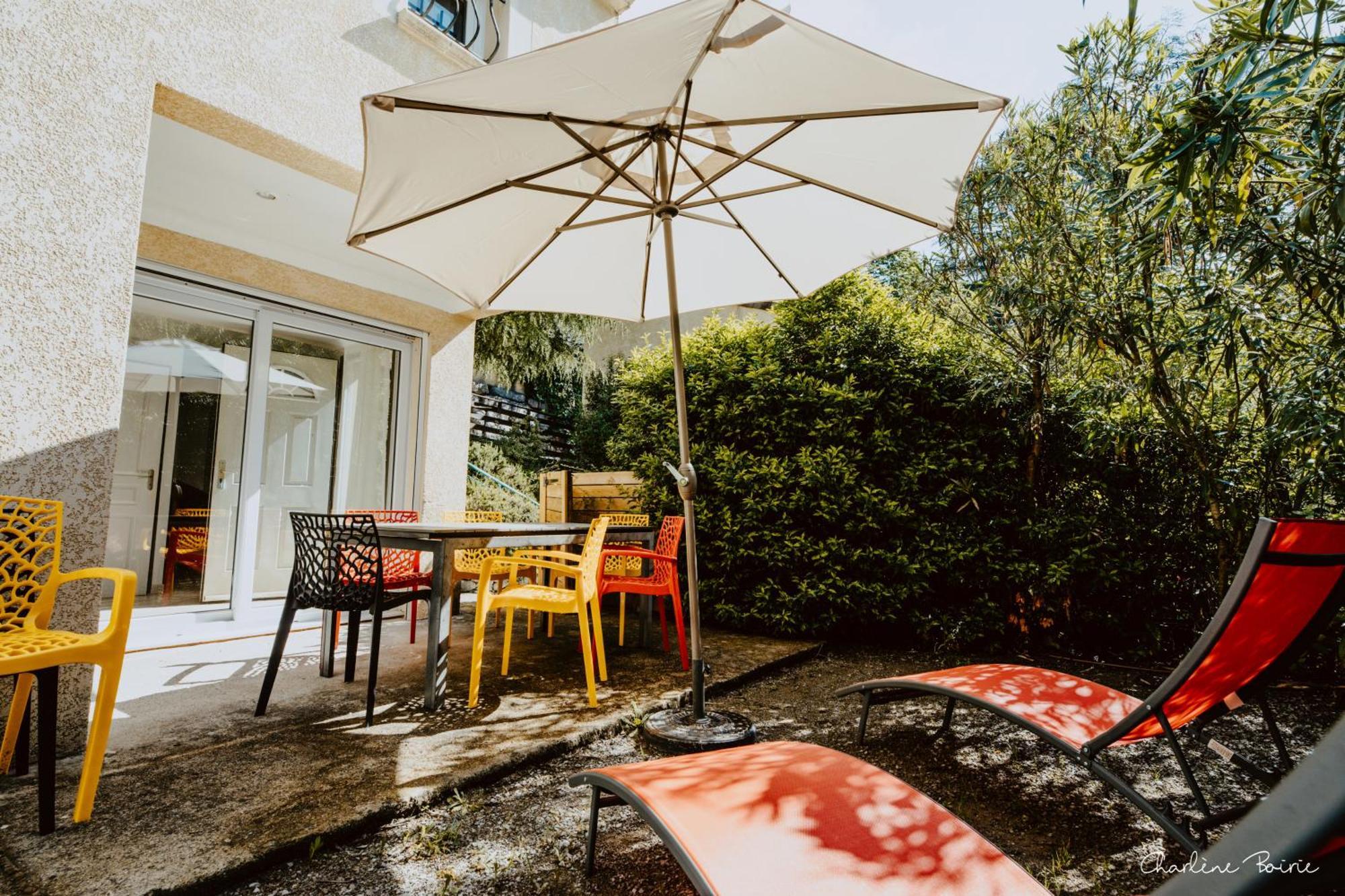 Aparthotel Domaine Des Bains Vals-les-Bains Exterior foto