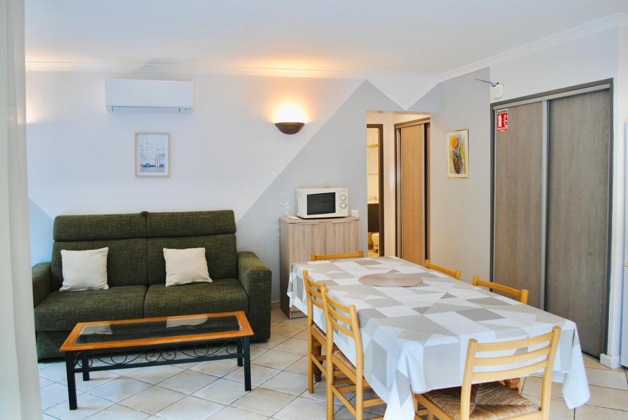 Aparthotel Domaine Des Bains Vals-les-Bains Exterior foto