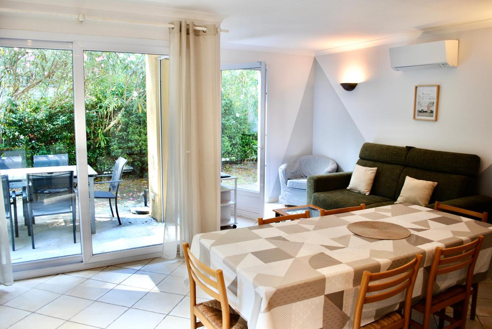 Aparthotel Domaine Des Bains Vals-les-Bains Exterior foto