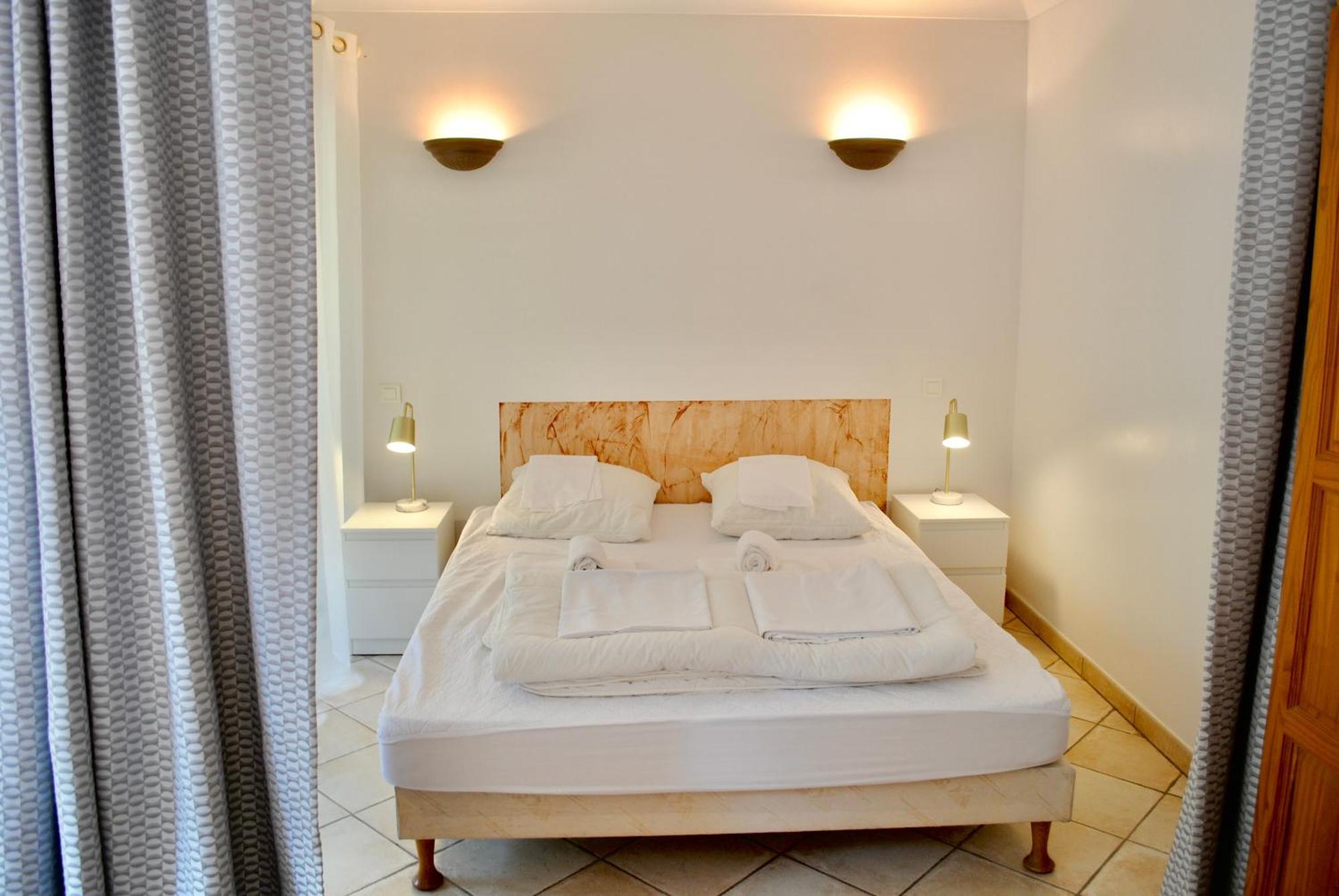 Aparthotel Domaine Des Bains Vals-les-Bains Exterior foto